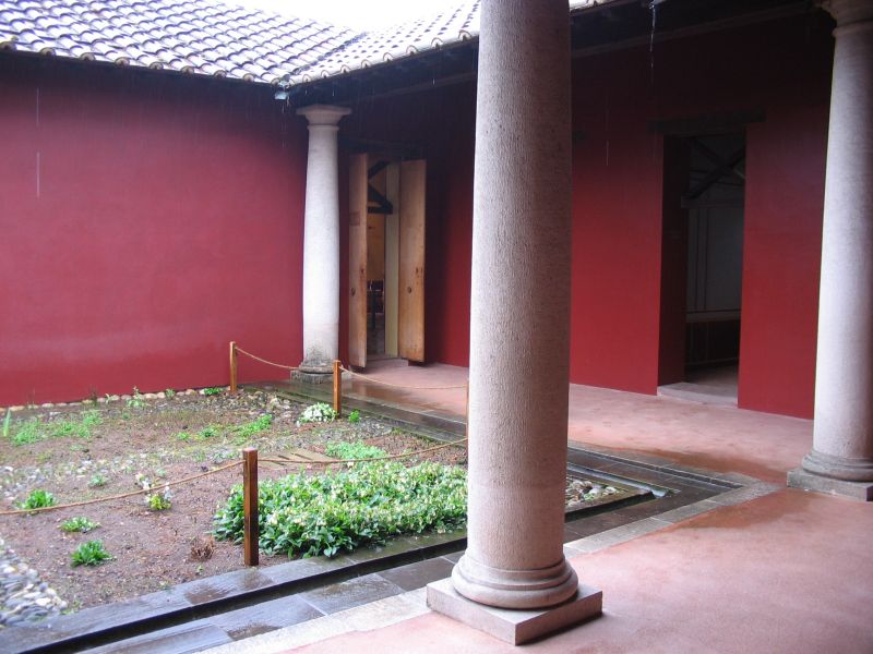 Maison romaine. Le peristyle.jpg